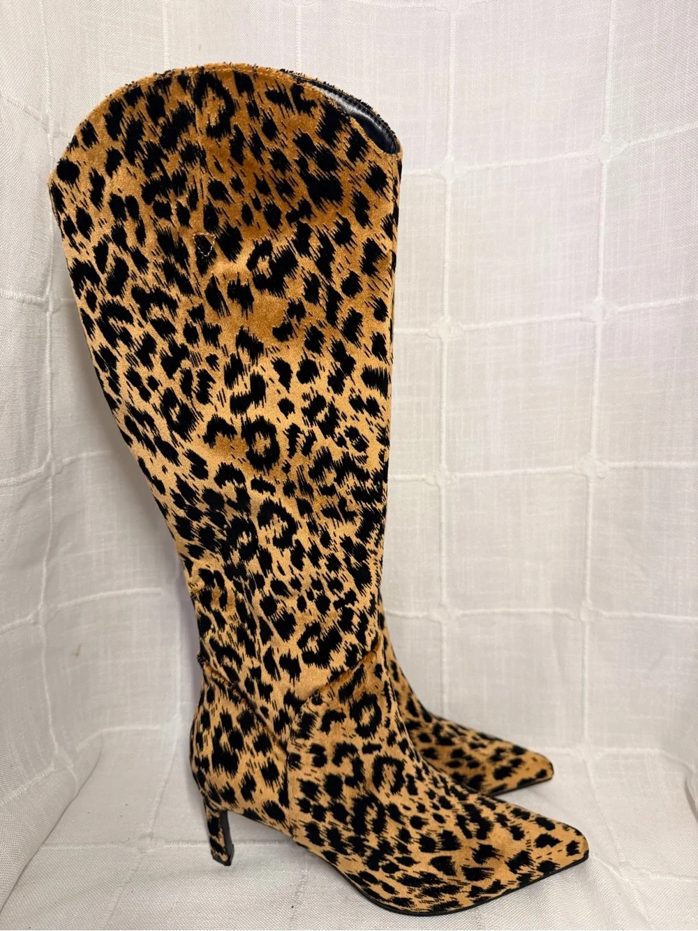GUESS Palisa Leopard Print Knee High Pointed Toe Boots Size 6 New
